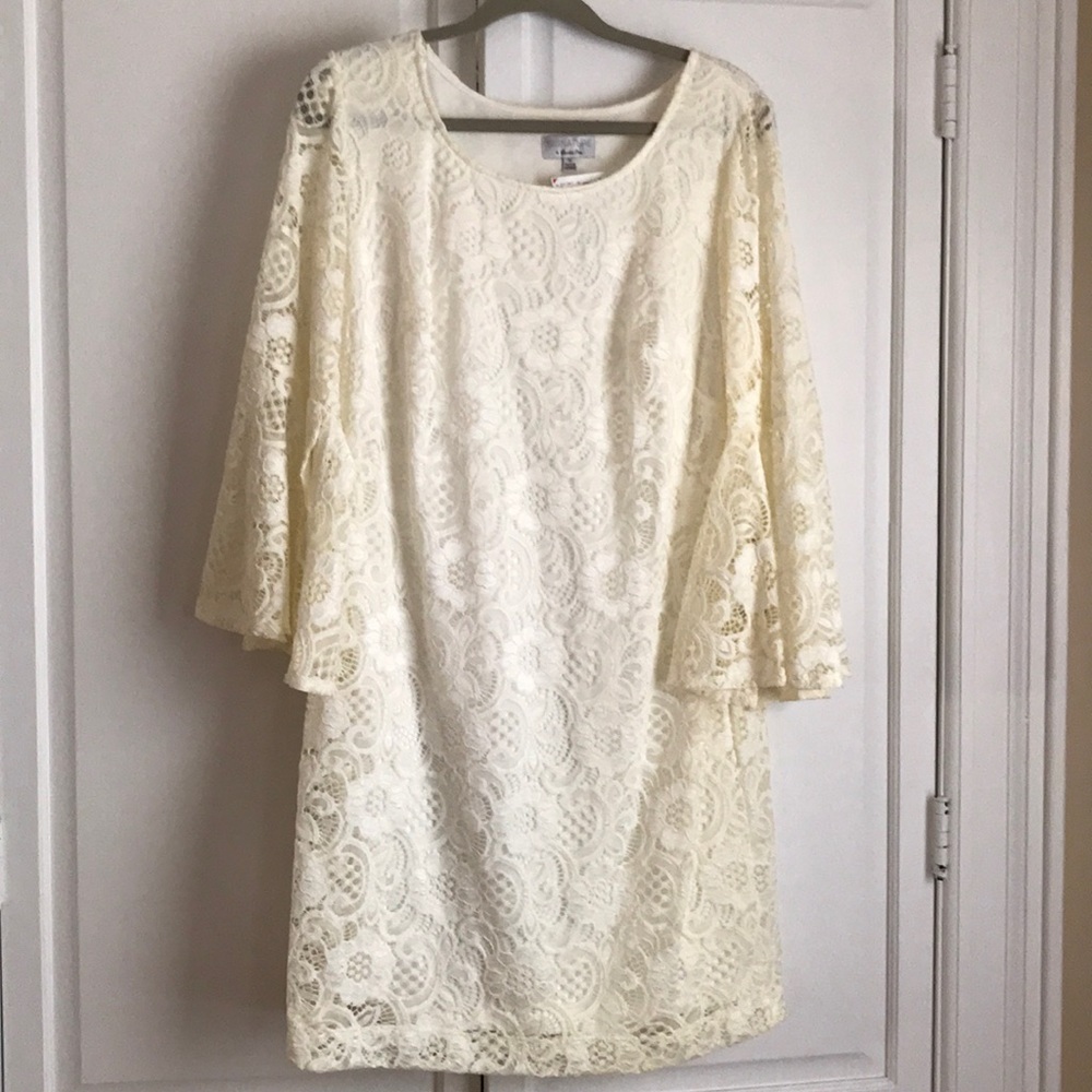 Lace cream cocktail dress